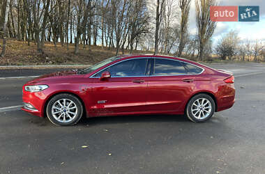 Седан Ford Fusion 2016 в 
