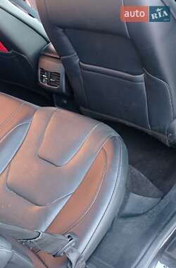 Седан Ford Fusion 2019 в 