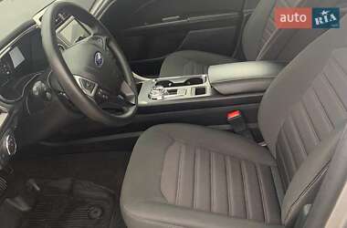 Седан Ford Fusion 2020 в 