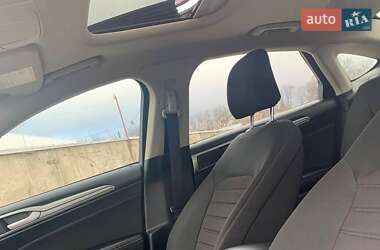 Седан Ford Fusion 2020 в 