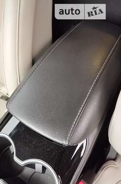 Седан Ford Fusion 2015 в 