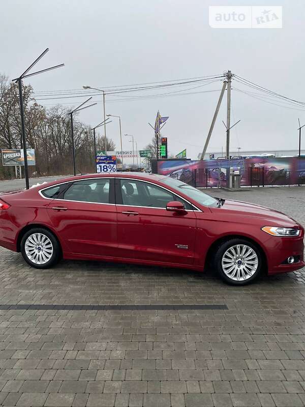 Седан Ford Fusion 2013 в Івано-Франківську