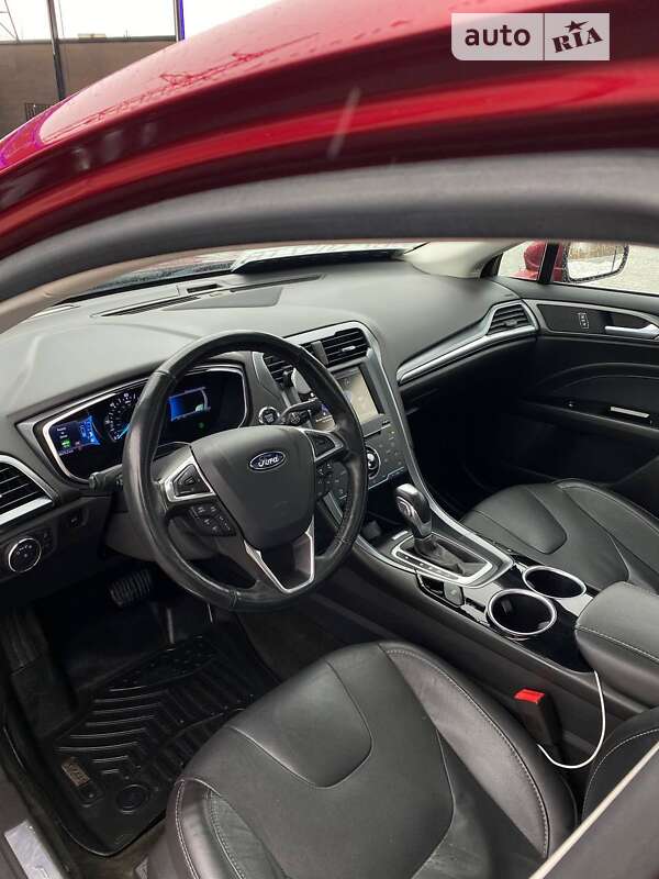 Седан Ford Fusion 2013 в Івано-Франківську
