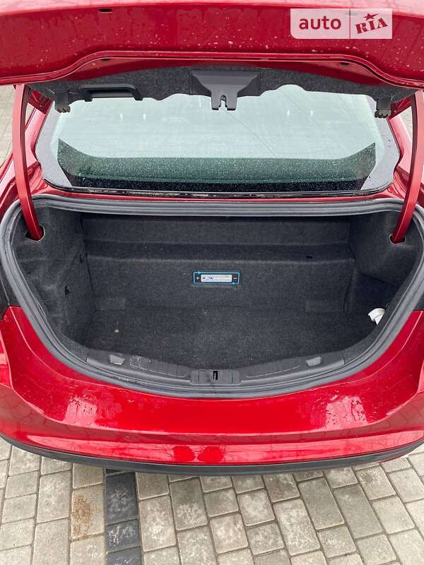 Седан Ford Fusion 2013 в Івано-Франківську