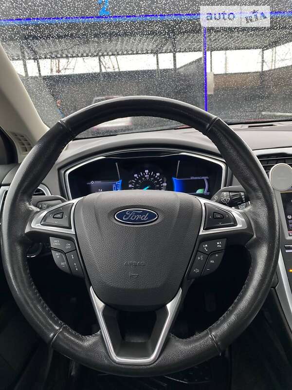 Седан Ford Fusion 2013 в Івано-Франківську