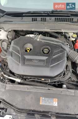 Седан Ford Fusion 2015 в 