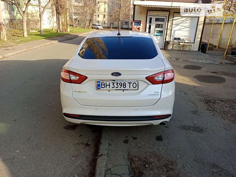 Седан Ford Fusion 2015 в Одесі