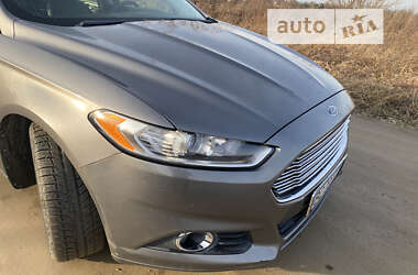 Седан Ford Fusion 2013 в 