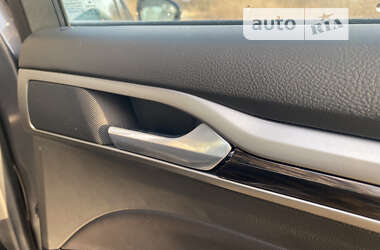 Седан Ford Fusion 2013 в 