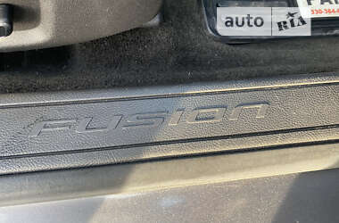 Седан Ford Fusion 2013 в 
