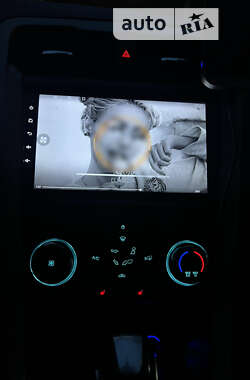 Седан Ford Fusion 2013 в 