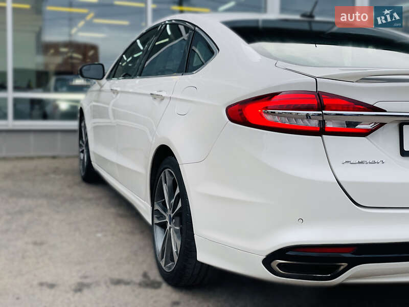 Седан Ford Fusion 2016 в Одесі