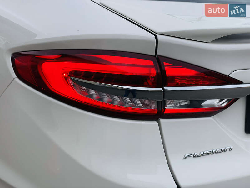Седан Ford Fusion 2016 в Одесі