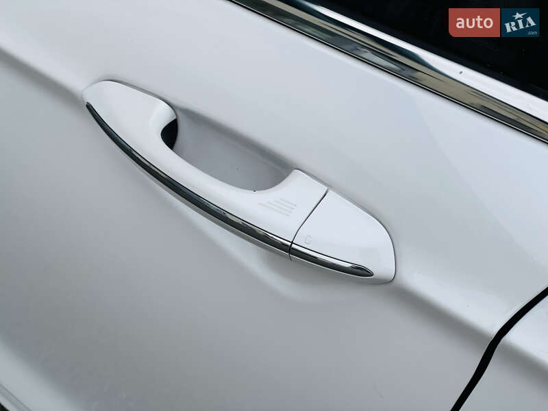 Седан Ford Fusion 2016 в Одесі