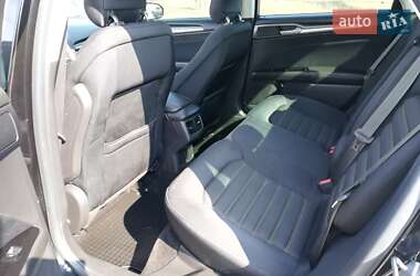 Седан Ford Fusion 2013 в Александрие