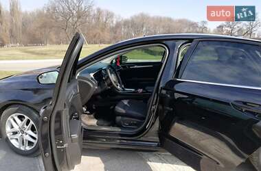 Седан Ford Fusion 2013 в Александрие