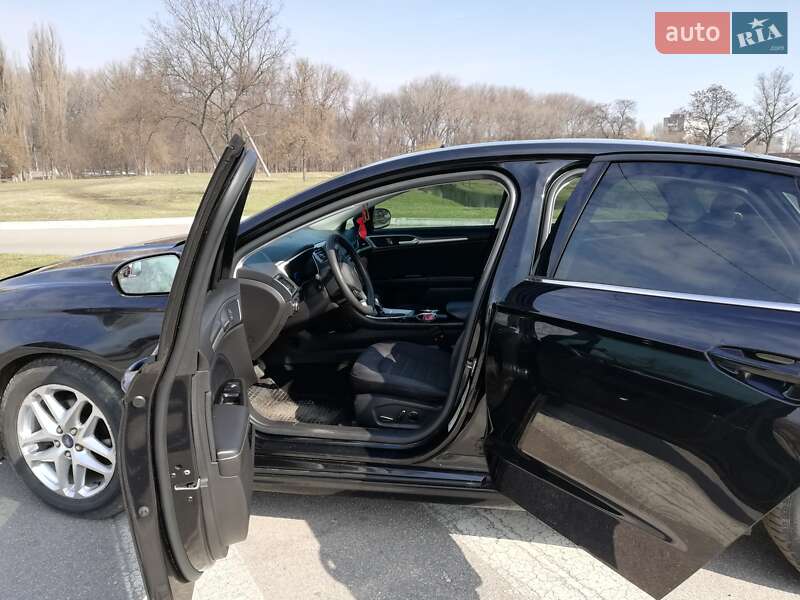 Седан Ford Fusion 2013 в Александрие