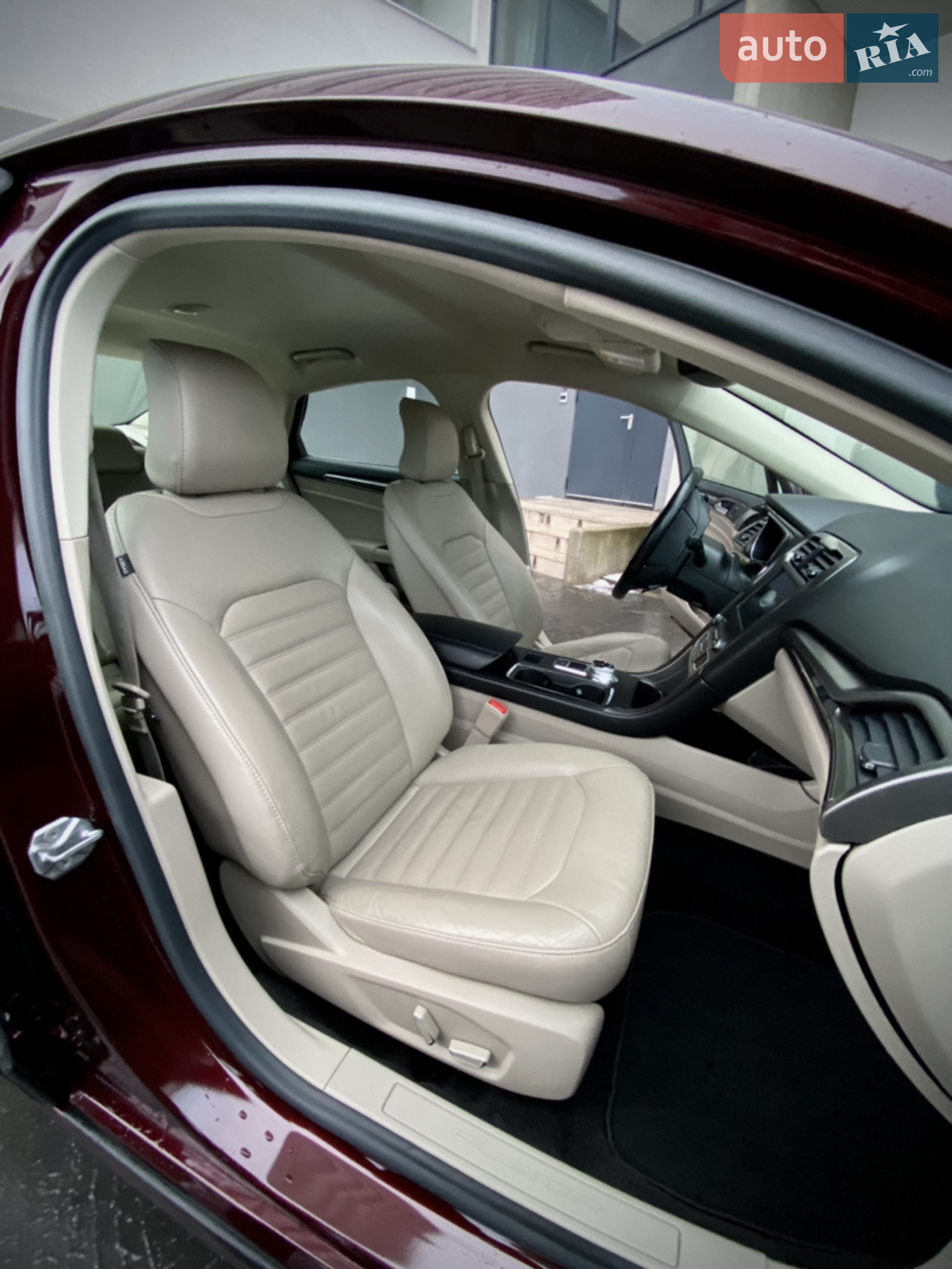 2016 Ford Fusion - мініатюра 28