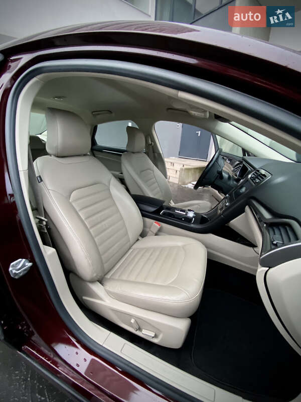 Седан Ford Fusion 2016 в Івано-Франківську