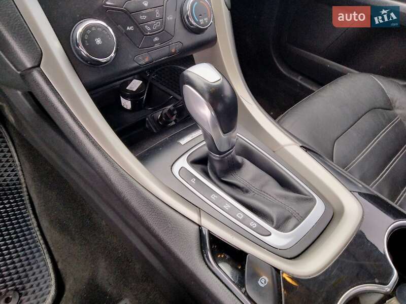 Седан Ford Fusion 2014 в Благовіщенську