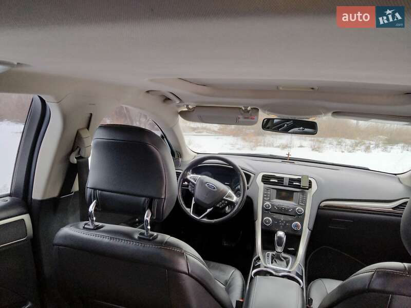 Седан Ford Fusion 2014 в Благовіщенську