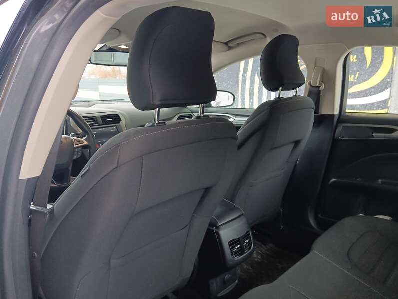 Седан Ford Fusion 2019 в Днепре