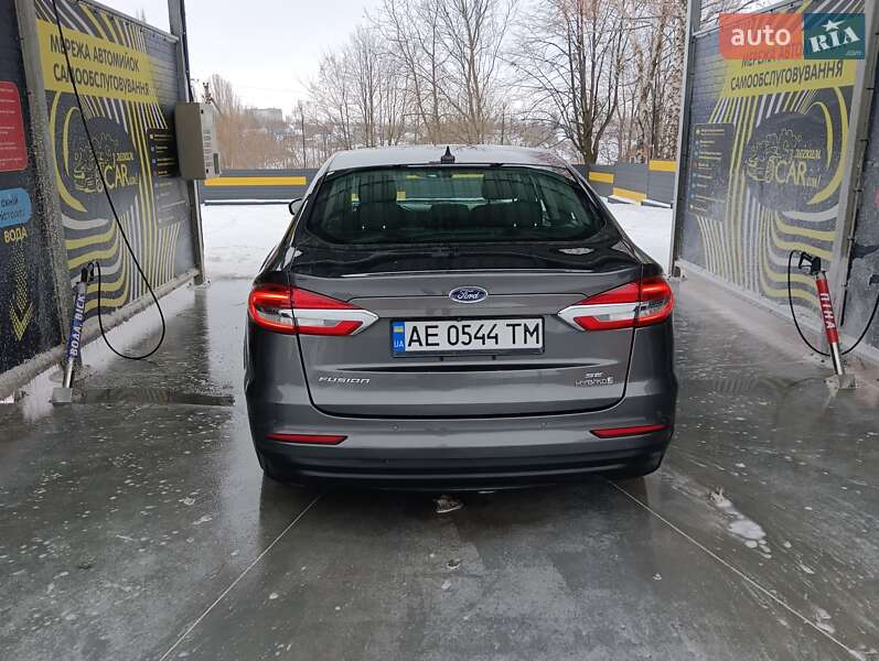 Седан Ford Fusion 2019 в Днепре