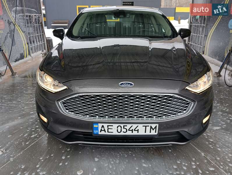 Седан Ford Fusion 2019 в Днепре