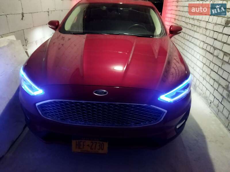 Седан Ford Fusion 2019 в Днепре