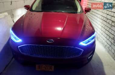 Седан Ford Fusion 2019 в 