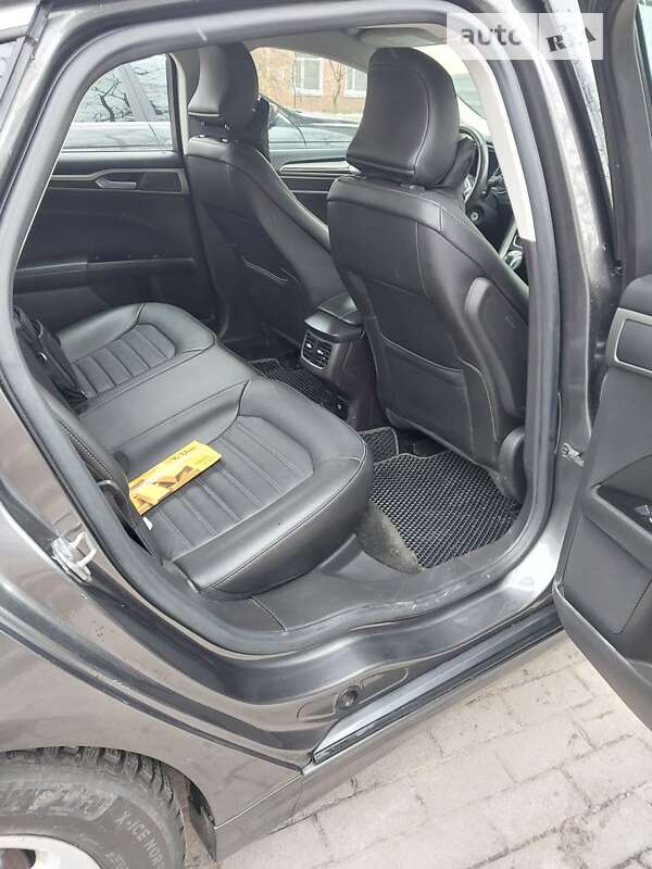 Седан Ford Fusion 2015 в Павлограде