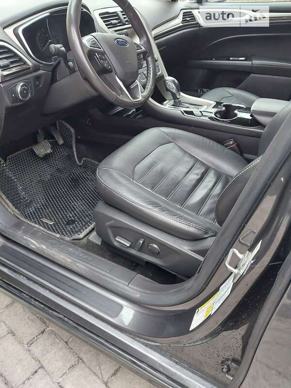 Седан Ford Fusion 2015 в Павлограде