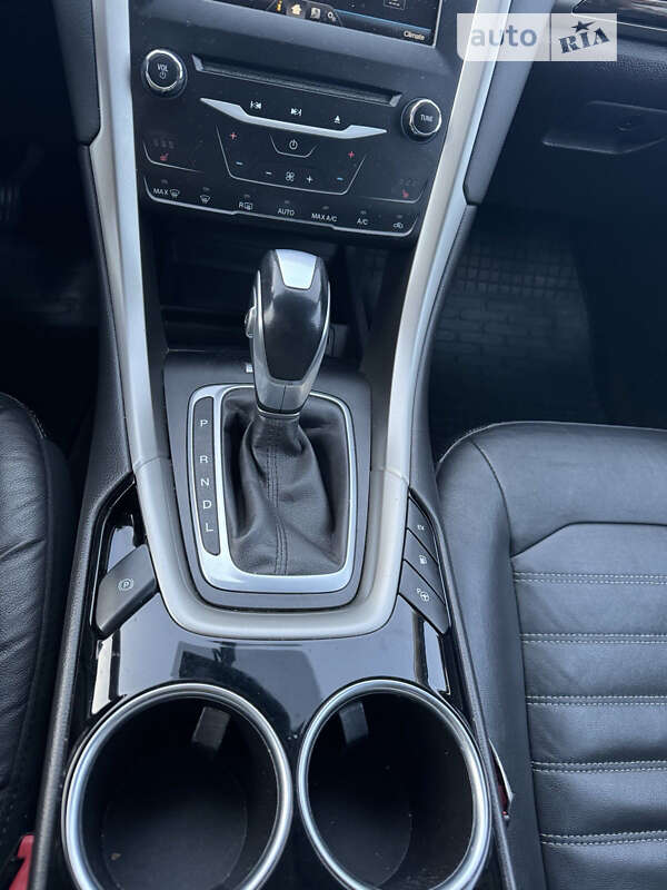 Седан Ford Fusion 2013 в Луцьку