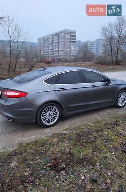 Седан Ford Fusion 2013 в 