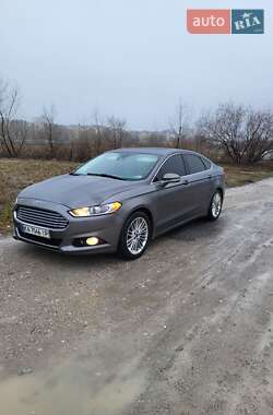 Седан Ford Fusion 2013 в 