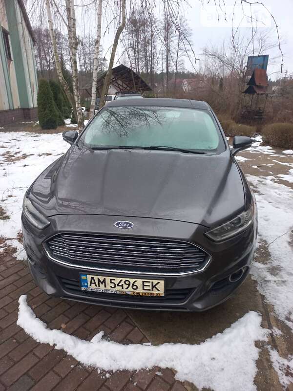 Седан Ford Fusion 2016 в Житомирі