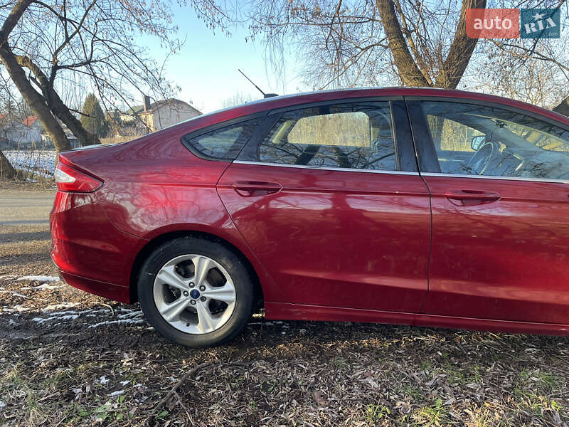 Седан Ford Fusion 2013 в Рівному