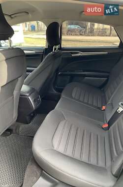 Седан Ford Fusion 2019 в Одесі