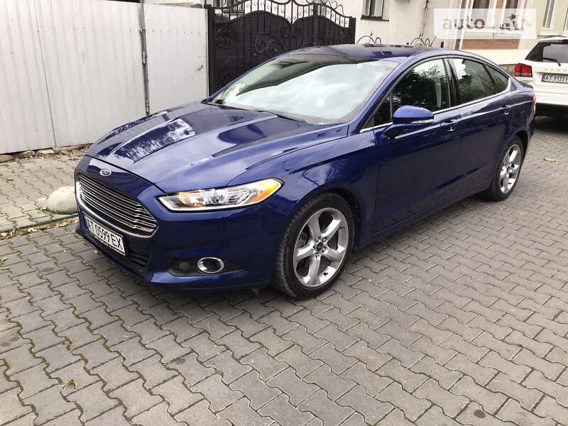 Седан Ford Fusion 2015 в 