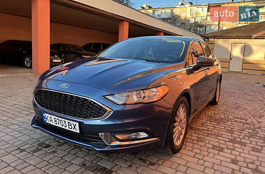 Седан Ford Fusion 2018 в Ужгороде