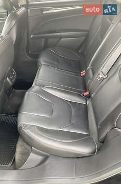 Седан Ford Fusion 2012 в 