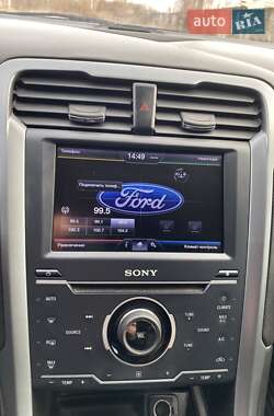 Седан Ford Fusion 2012 в 