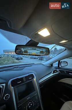 Седан Ford Fusion 2013 в 