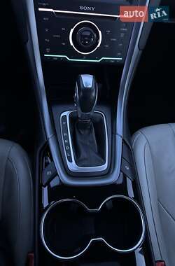 Седан Ford Fusion 2013 в 
