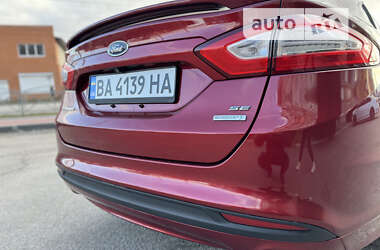 Седан Ford Fusion 2015 в Кропивницком