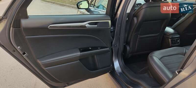 Седан Ford Fusion 2013 в Києві