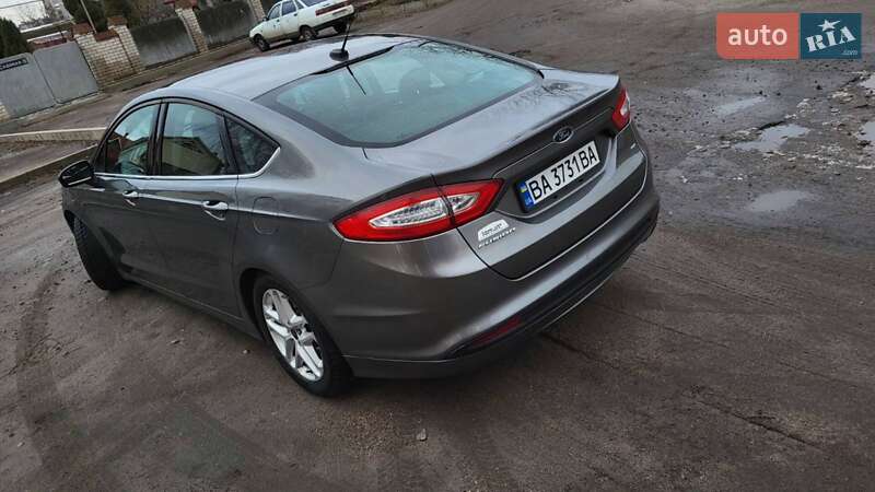 Седан Ford Fusion 2013 в Олександрії