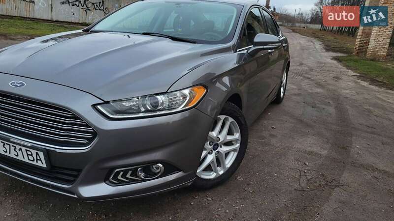 Седан Ford Fusion 2013 в Олександрії