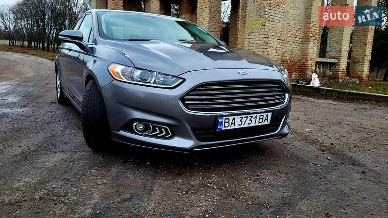 Седан Ford Fusion 2013 в Олександрії