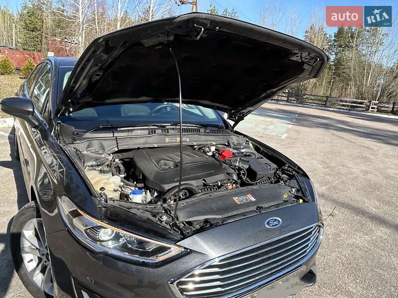 Седан Ford Fusion 2020 в Виннице
